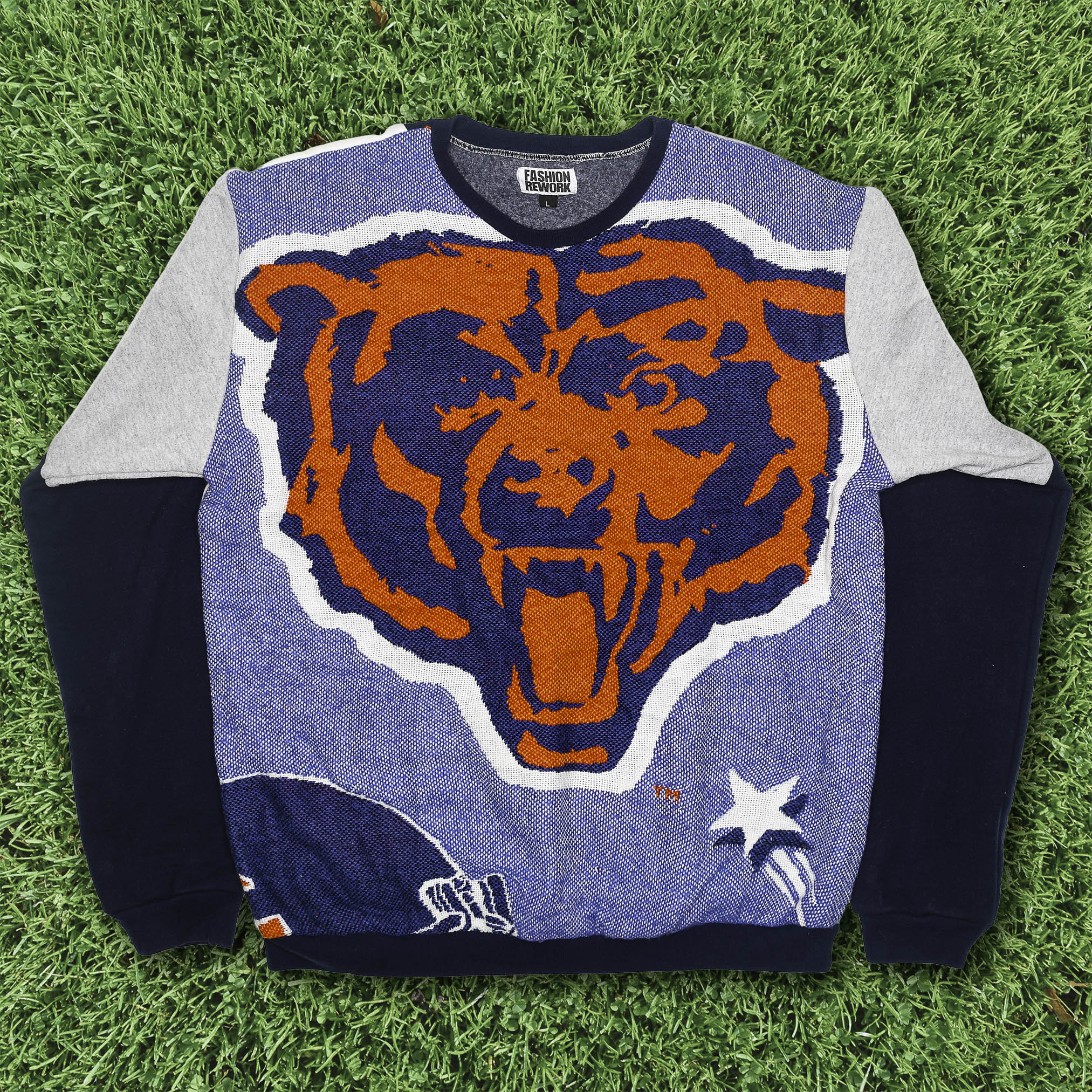 Chicago Bears Tapestry Panel Pullover