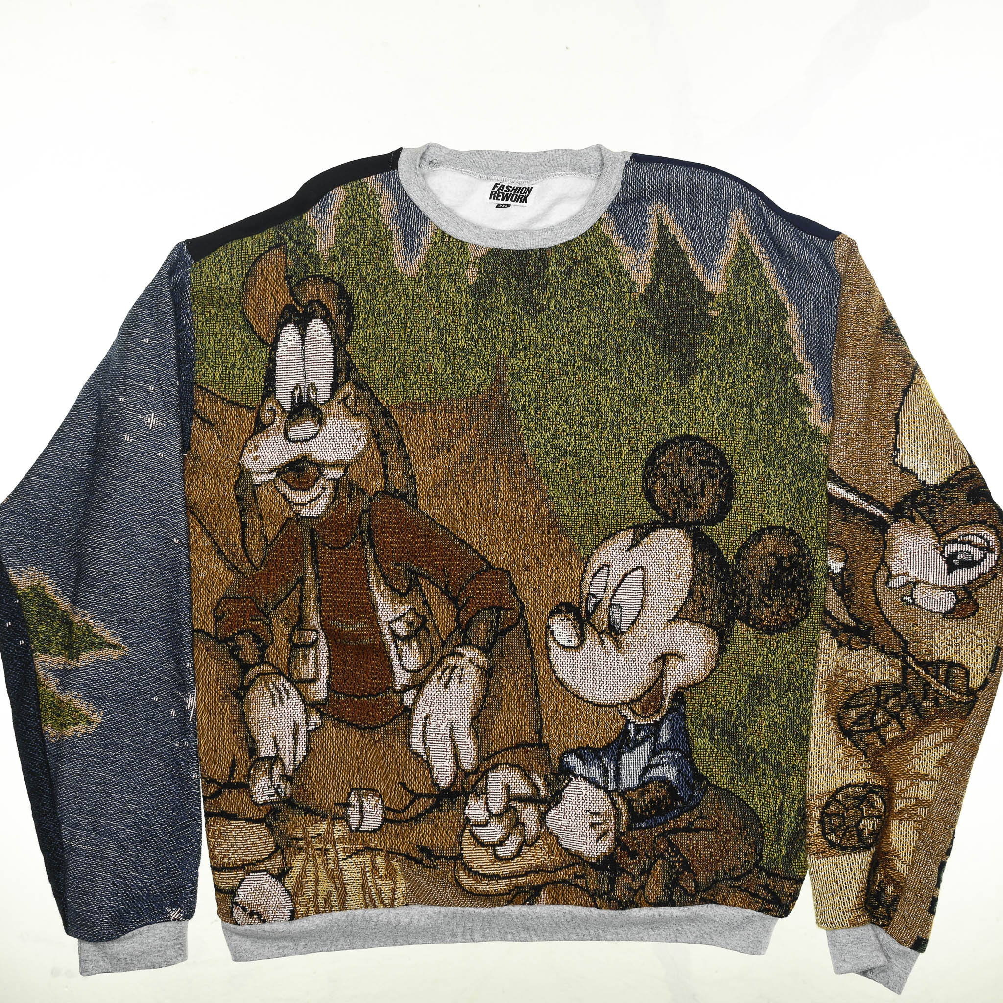 Goofy & Mickey Tapestry Panel Pullover