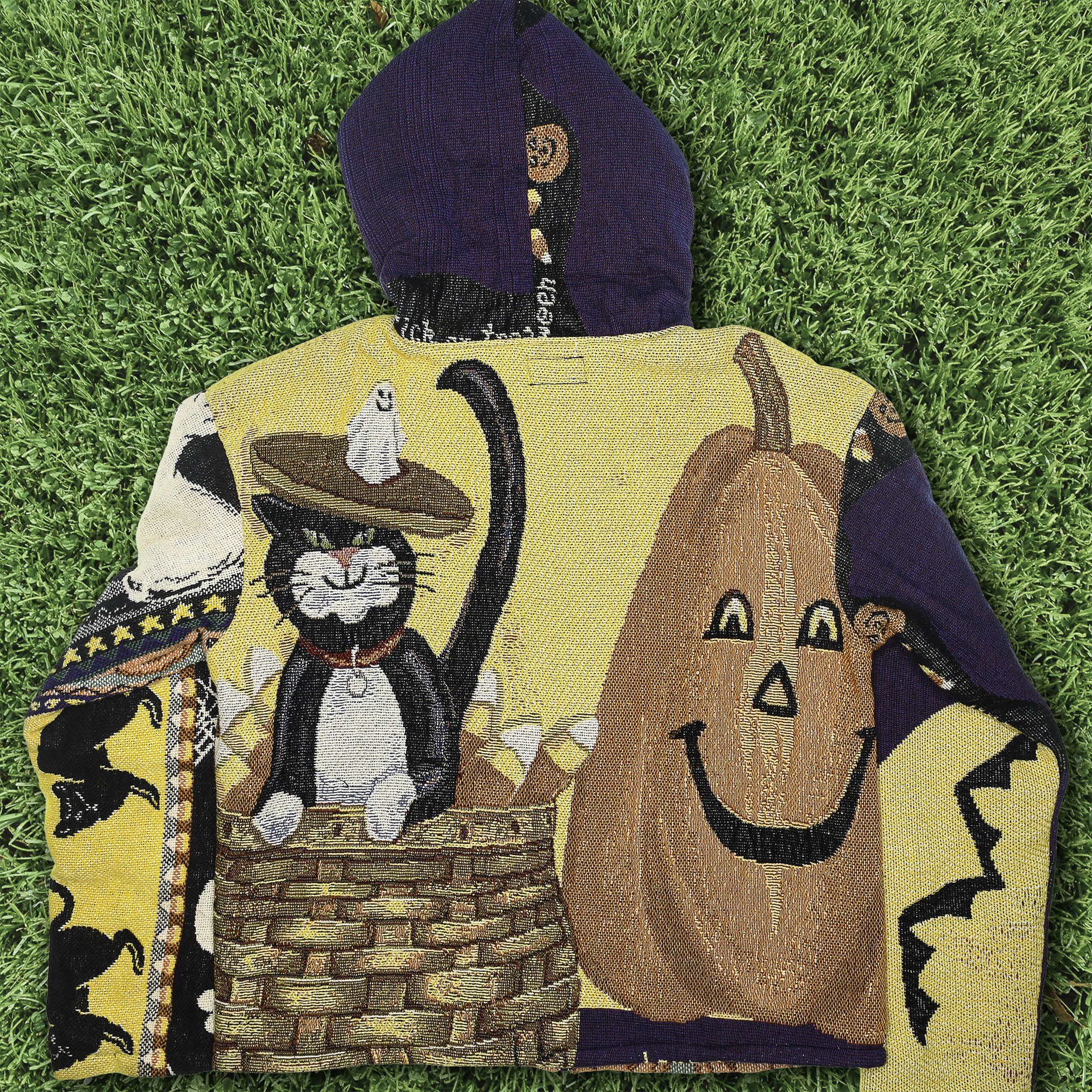 Witching Hour Heirloom Tapestry Zip Coat — Black Cat 90s Halloween Jacket