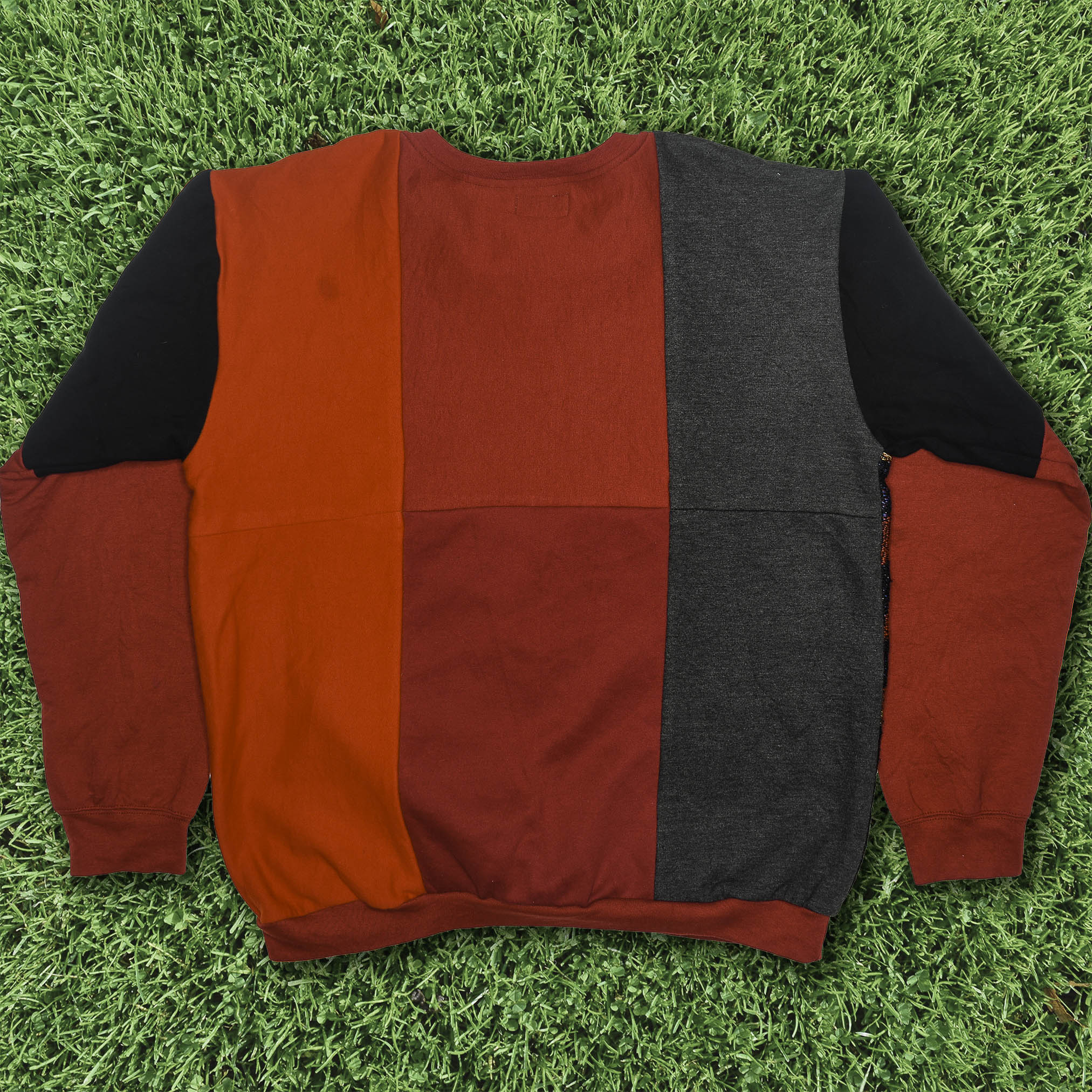 "Harry Potter" Gryffindor Tapestry Panel Pullover