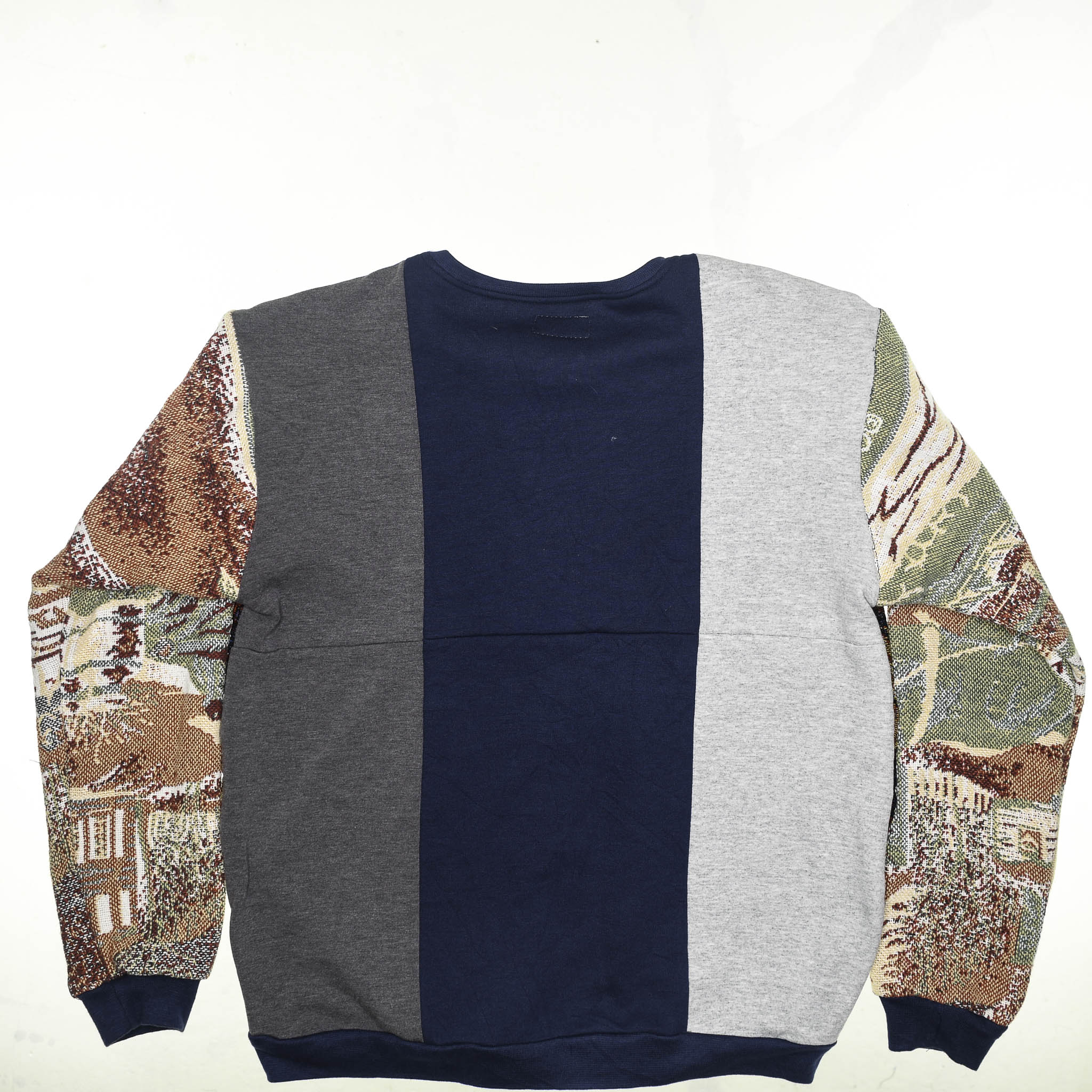 "Harry Potter" Gryffindor Tapestry Panel Pullover