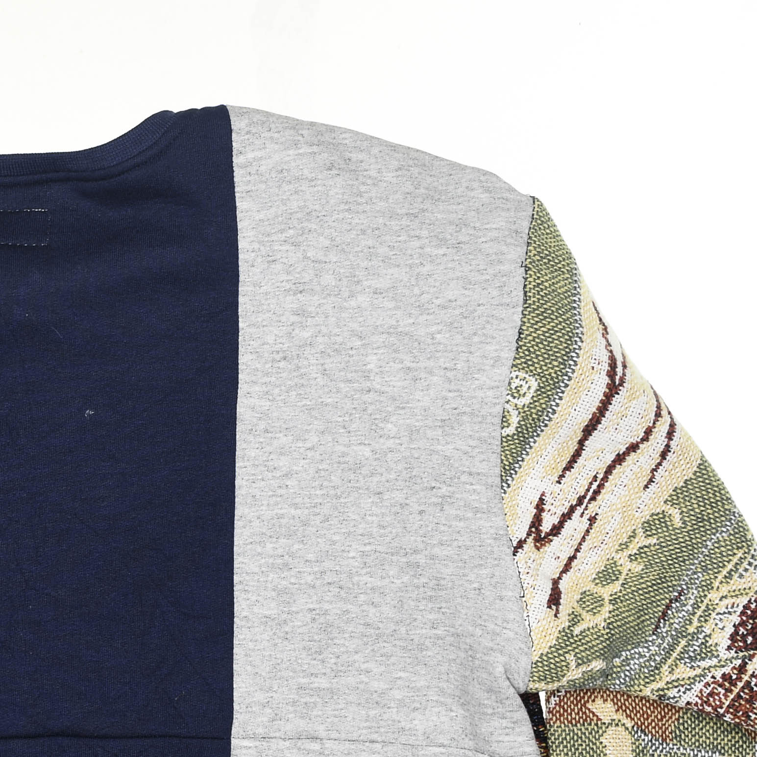 "Harry Potter" Gryffindor Tapestry Panel Pullover