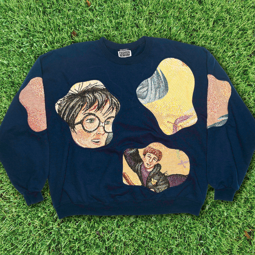"Harry Potter" Quidditch Amoeba Tapestry Pullover