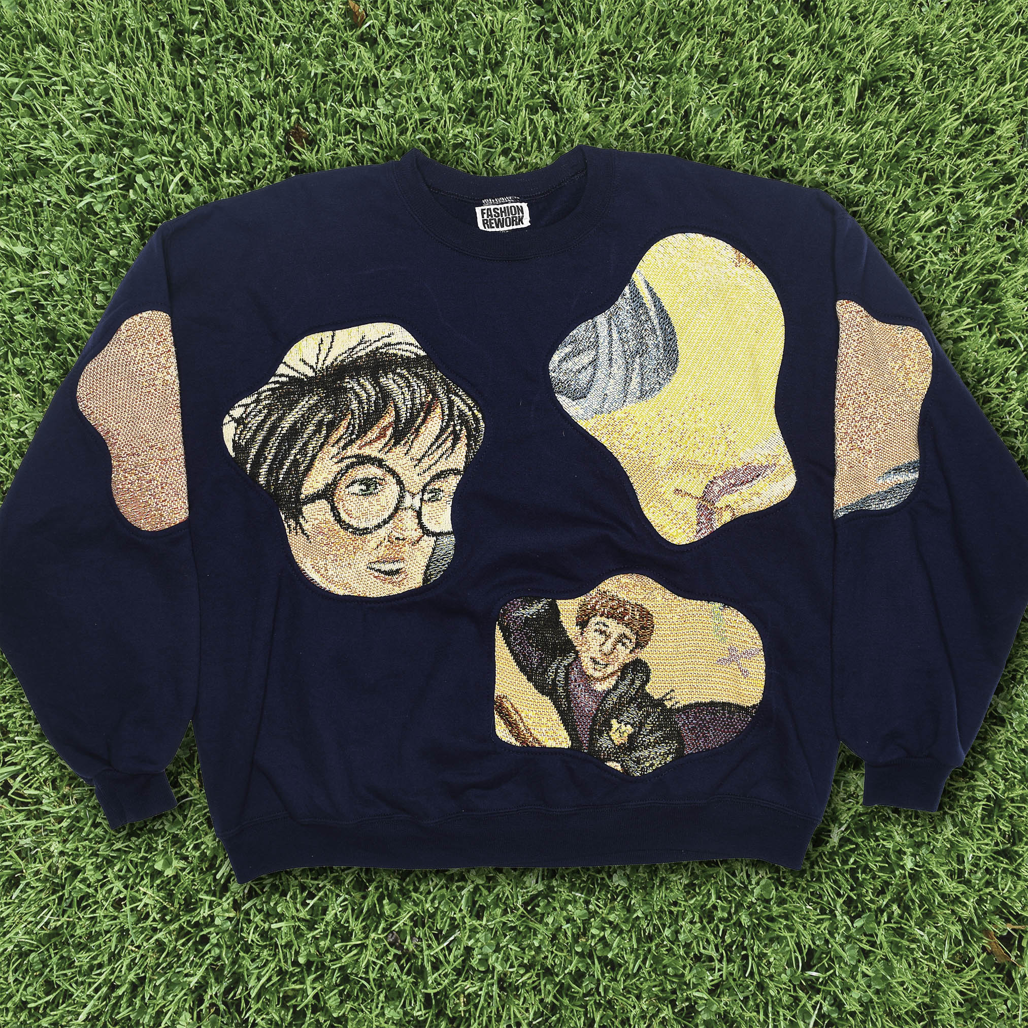"Harry Potter" Quidditch Amoeba Tapestry Pullover