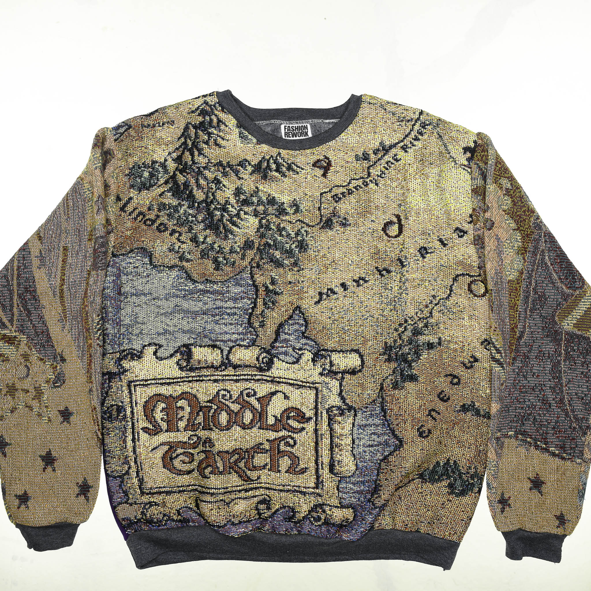 Middle Earth Pullover Tapestry