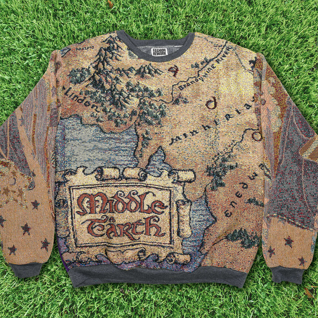 Middle Earth Pullover Tapestry