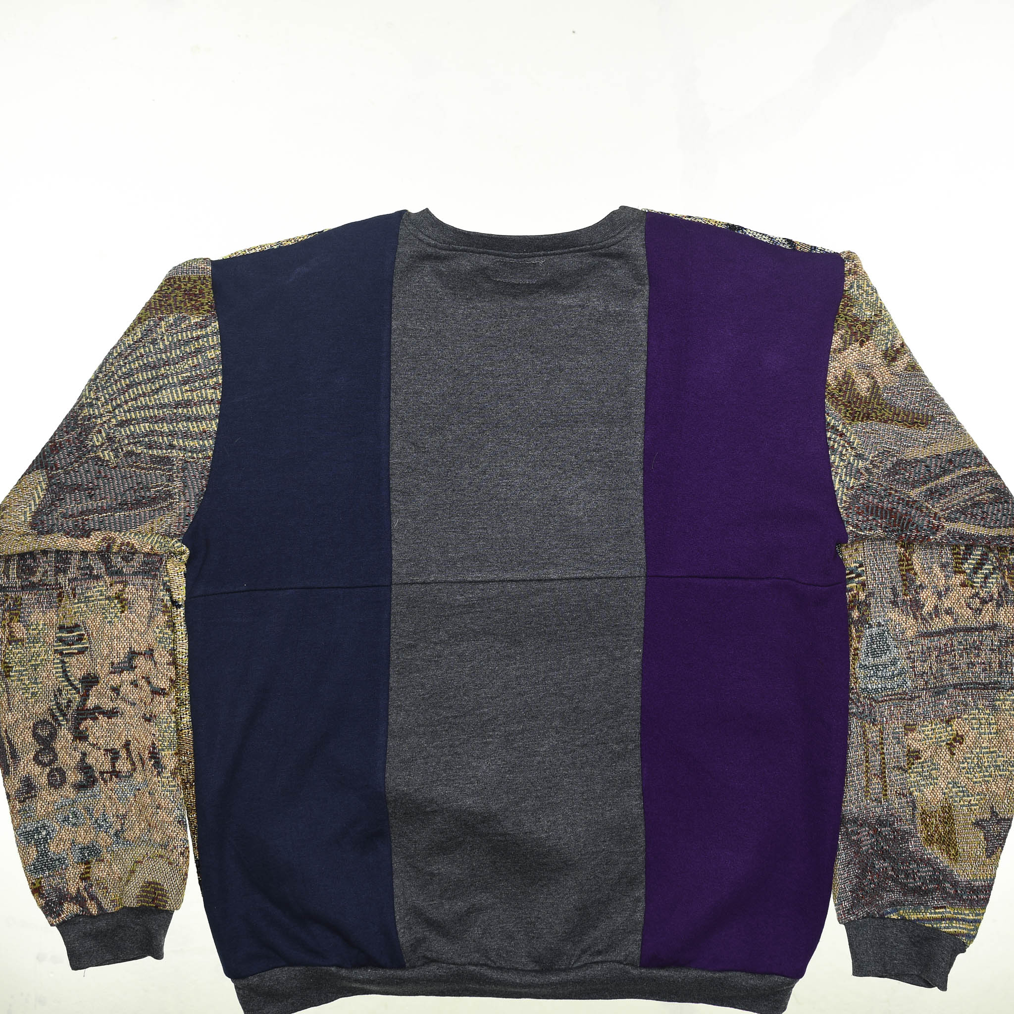 Middle Earth Pullover Tapestry