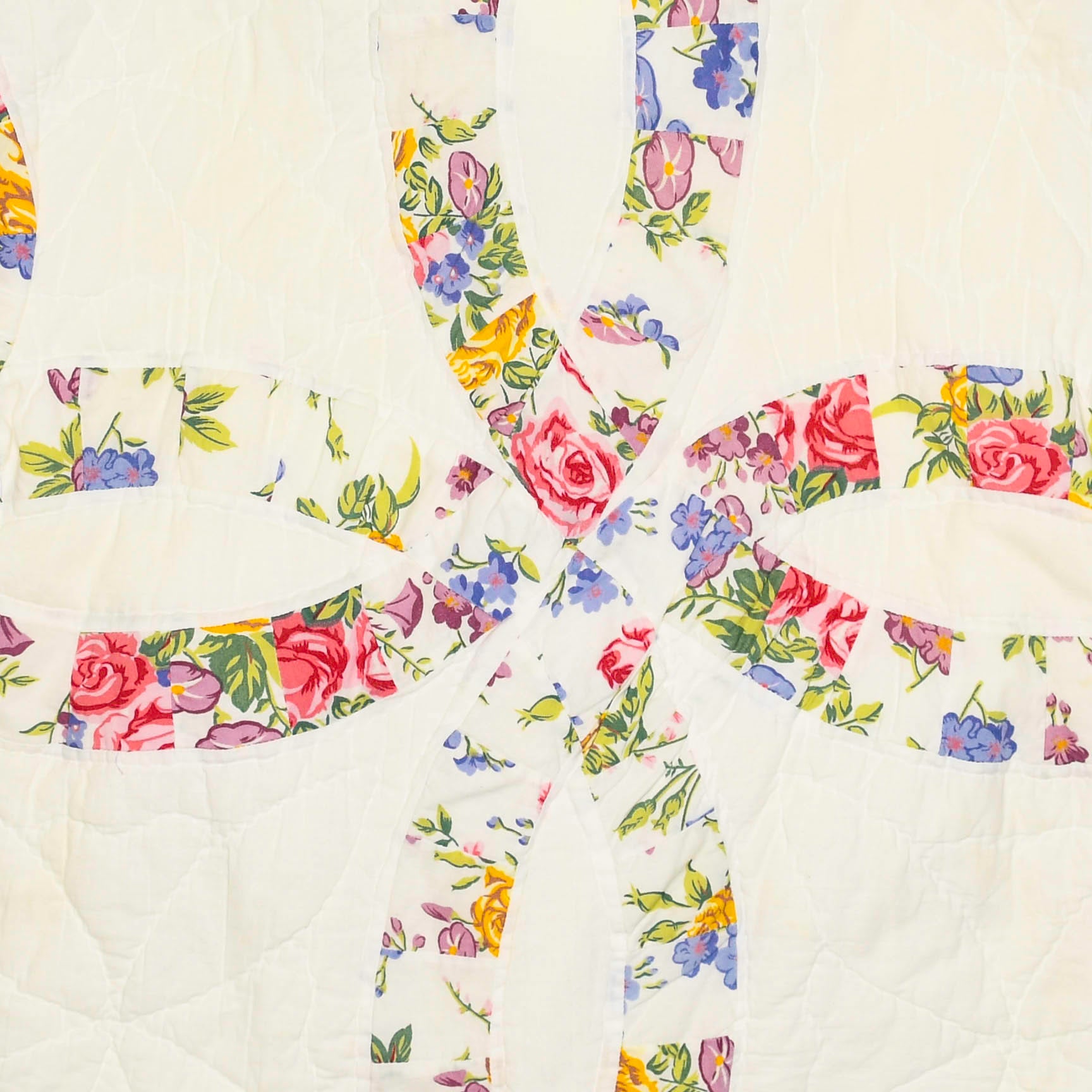 Soft Floral Trailblazer Quilt Pullover