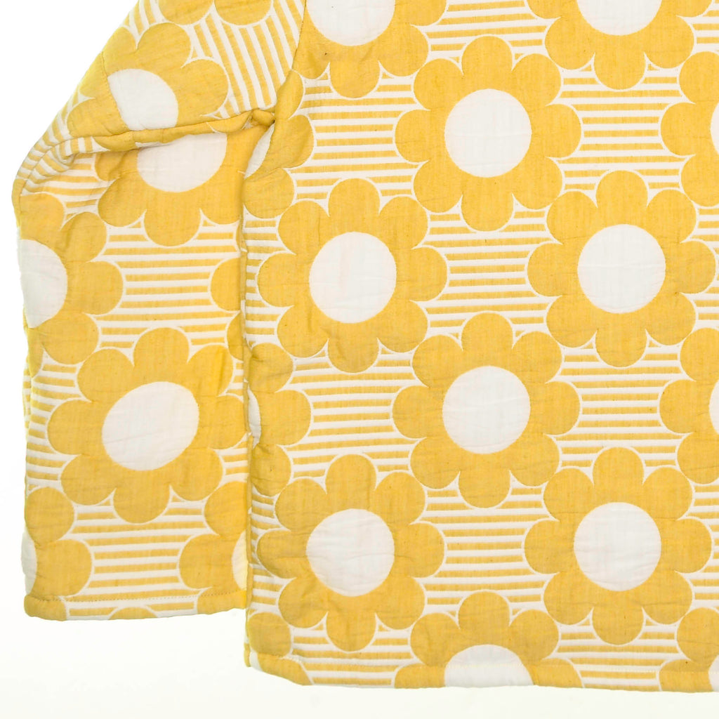 Sunny Daisy Trailblazer Quilt Pullover
