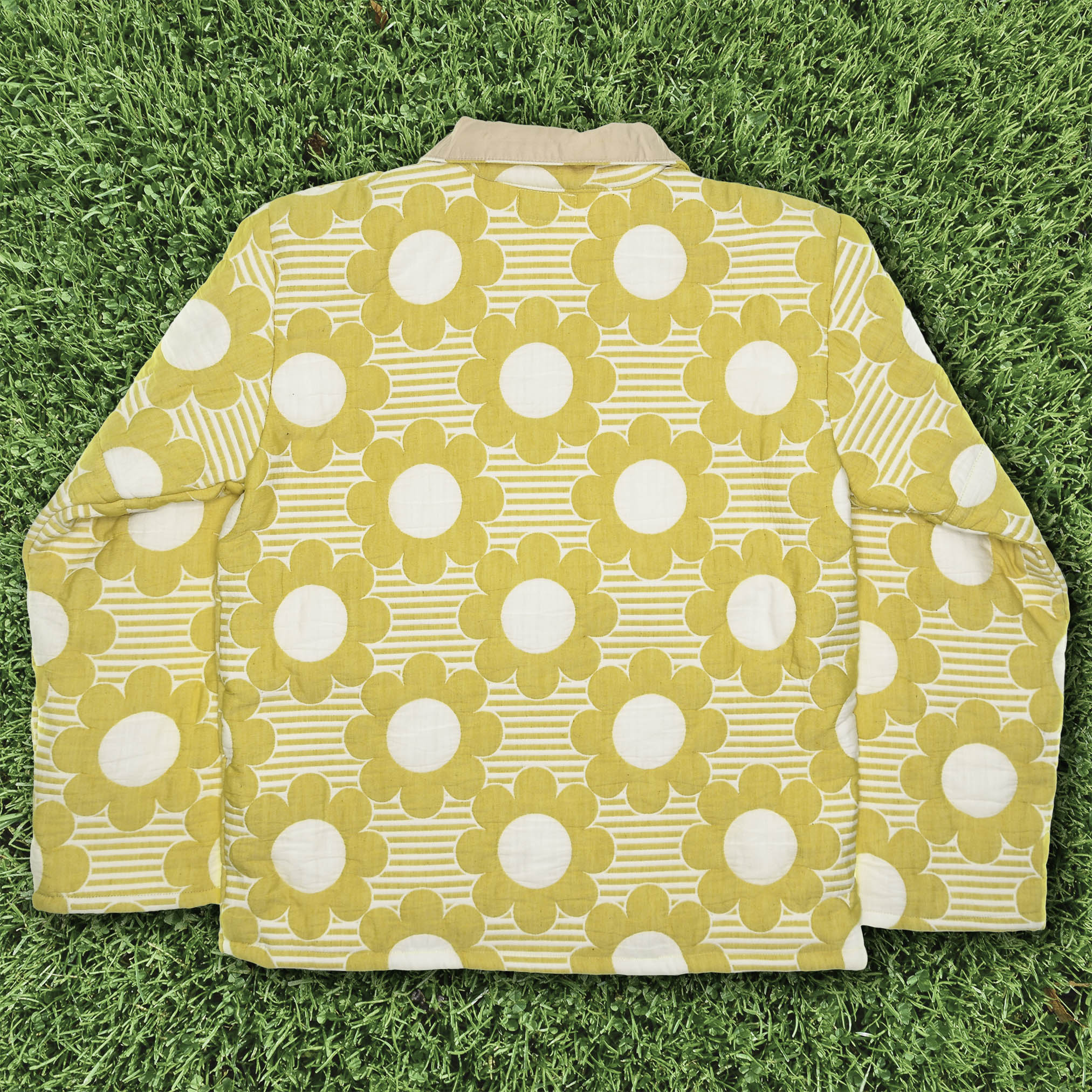 Sunny Daisy Trailblazer Quilt Pullover