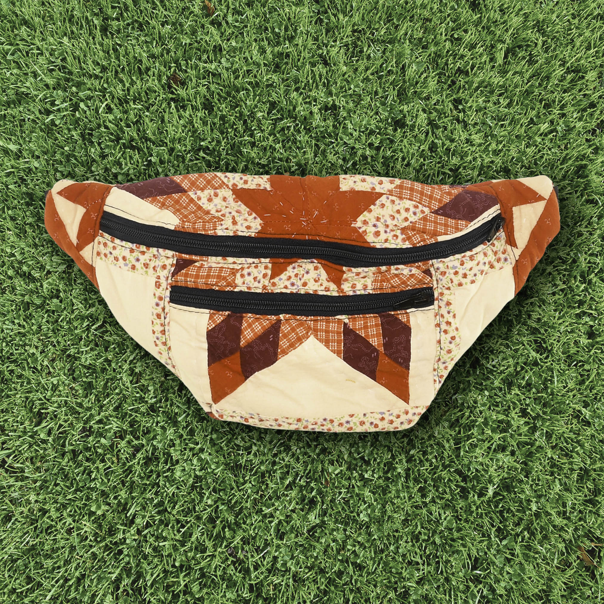 Patchwork Quilt Waist Bag | Red Star
