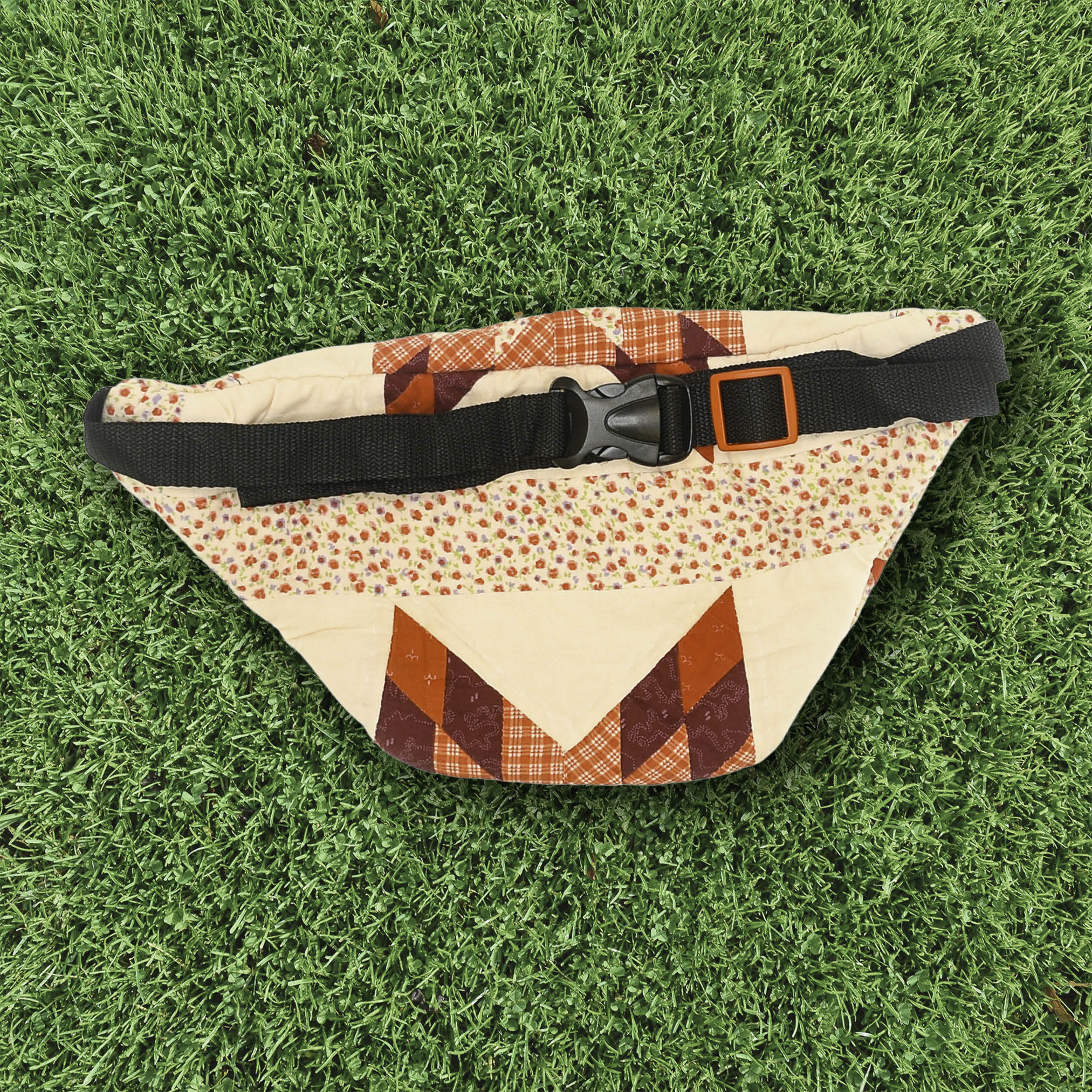 Patchwork Quilt Waist Bag | Red Geometric