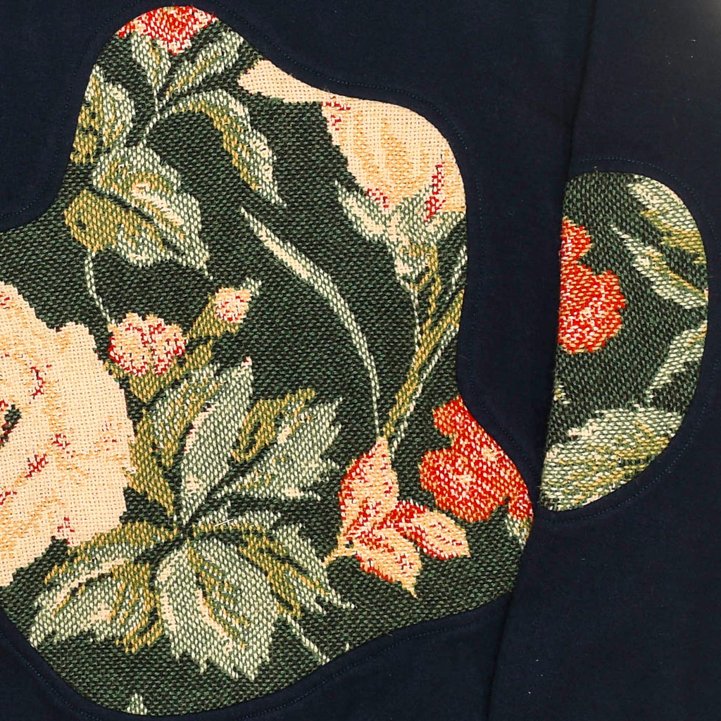 Roses Amoeba Tapestry Pullover