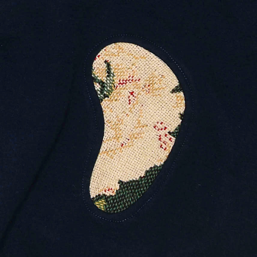 Roses Amoeba Tapestry Pullover